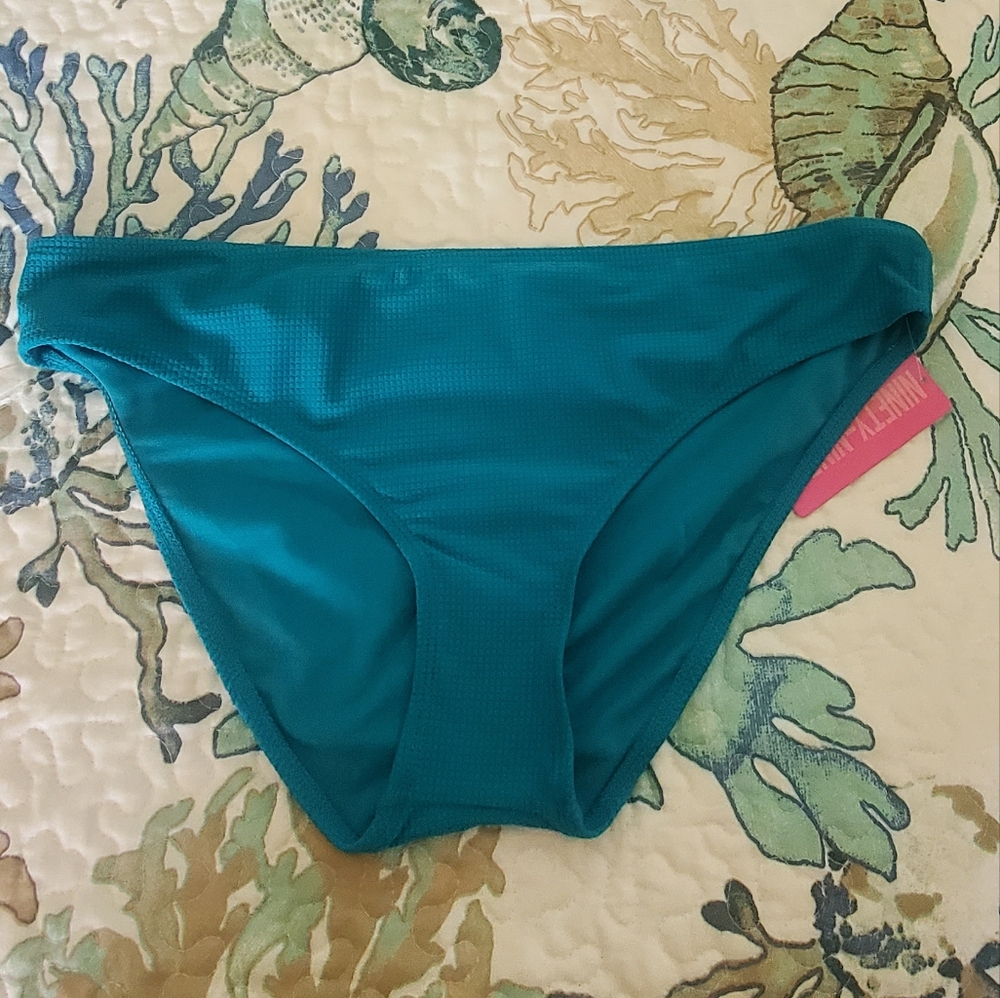 Classic hipster bikini bottoms